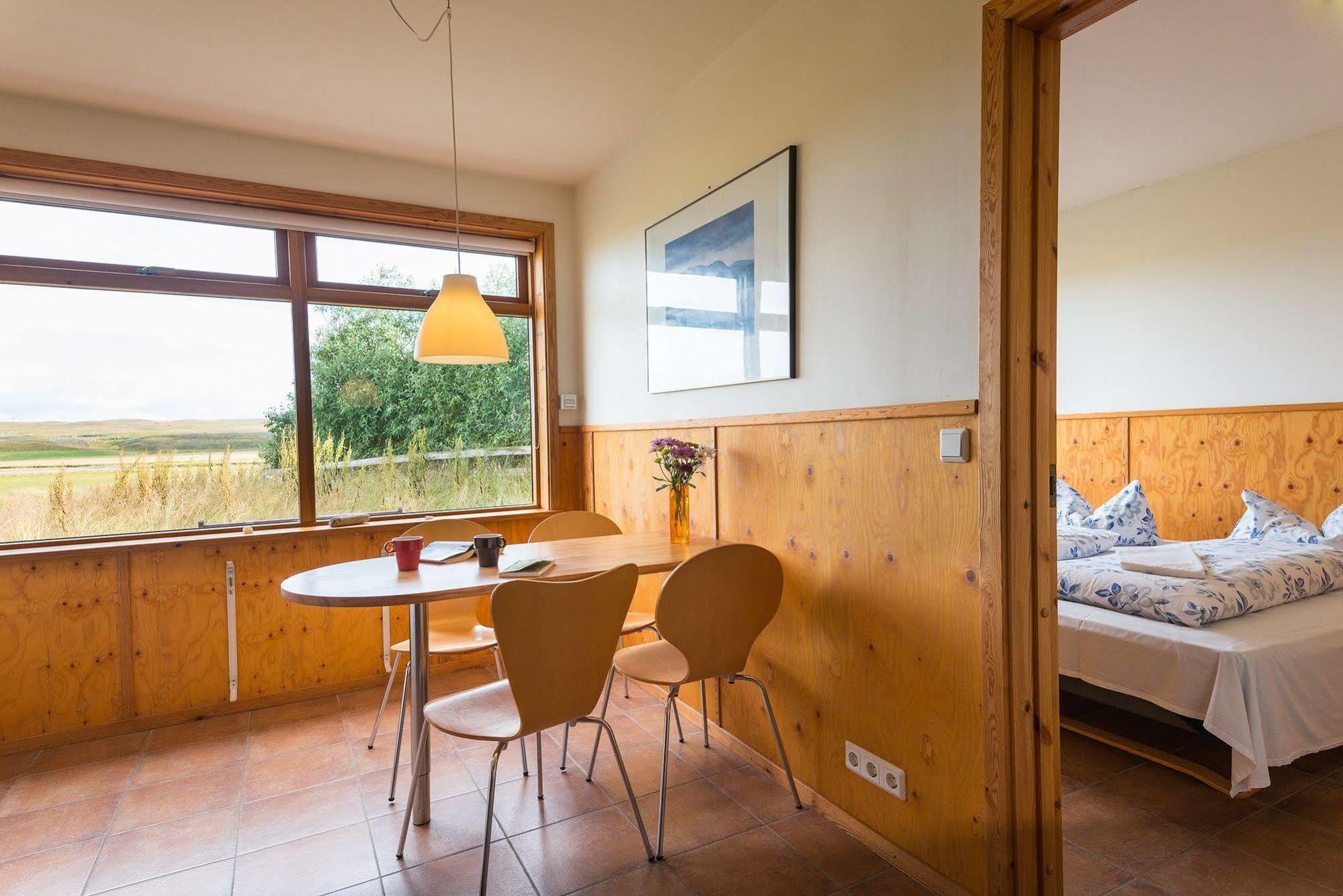 Brekkulaekur Guesthouse Hunathing Vestra ภายนอก รูปภาพ