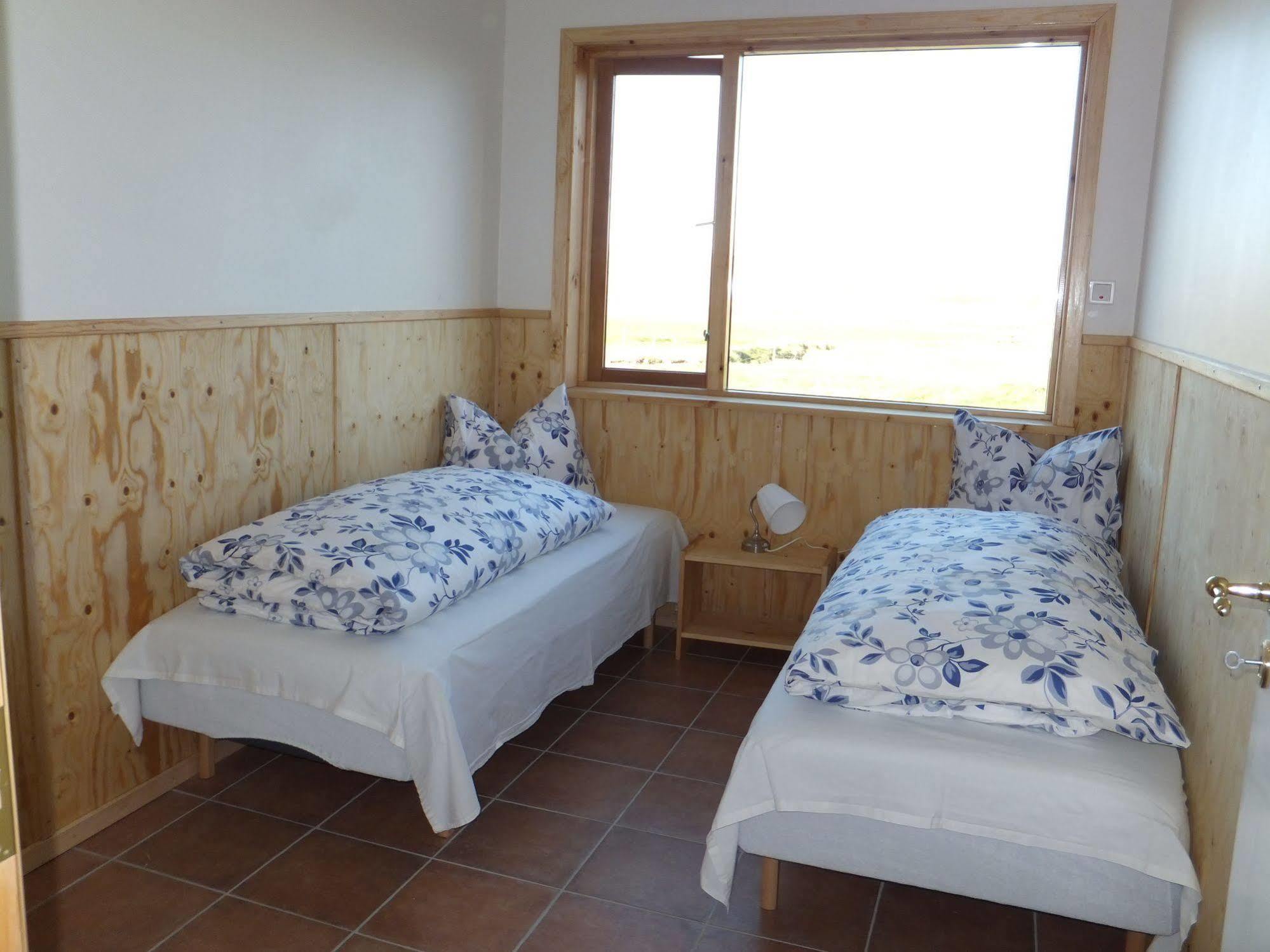 Brekkulaekur Guesthouse Hunathing Vestra ภายนอก รูปภาพ
