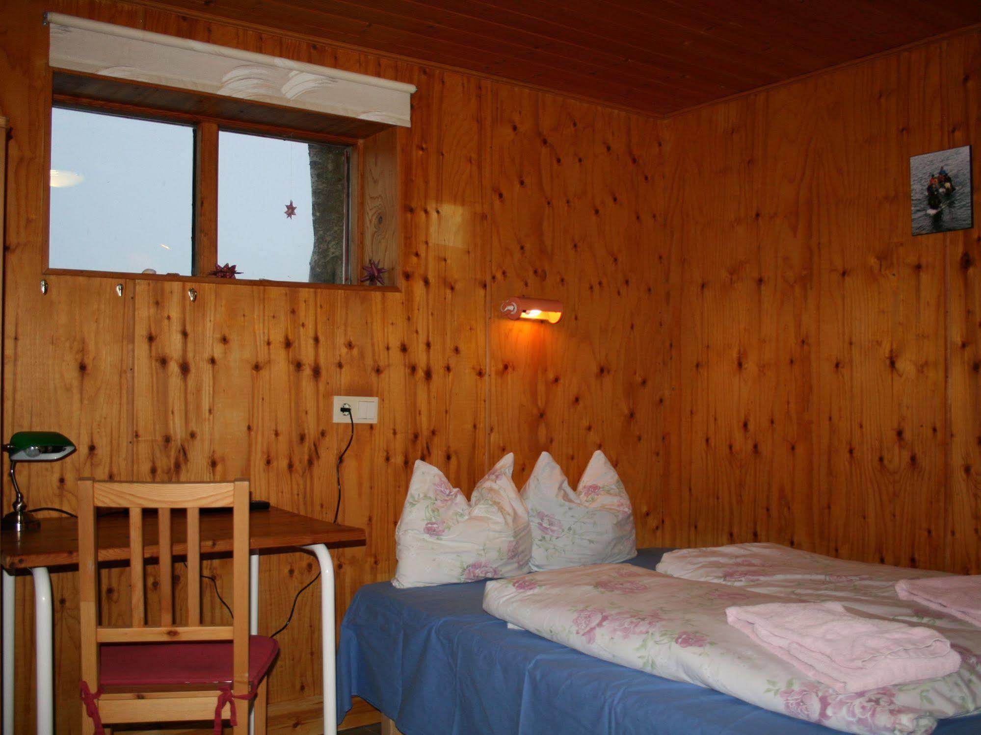 Brekkulaekur Guesthouse Hunathing Vestra ภายนอก รูปภาพ